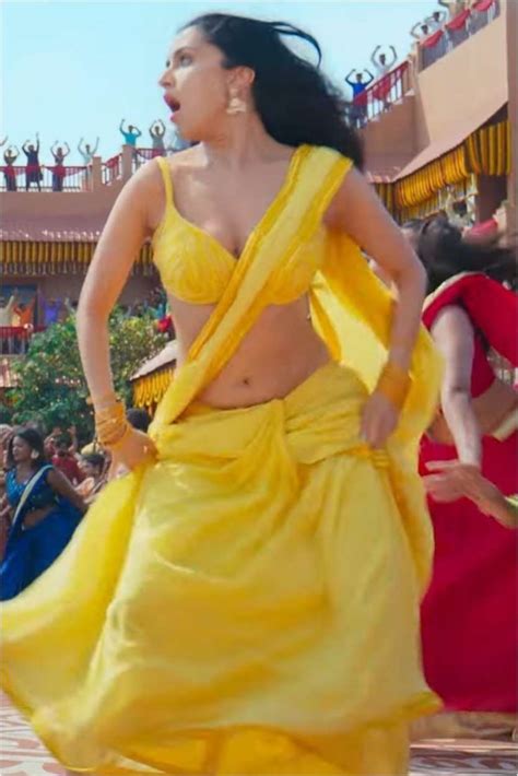 Shraddha Kapoor Takes Hotness To A Whole New Level In Tu Jhoothi Main Makkaar Trailer