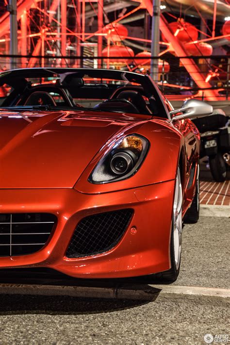 Which performance enthusiast doesn't remember ferrari dropping that youtube video in 2016? Ferrari SA Aperta - 18 November 2017 - Autogespot