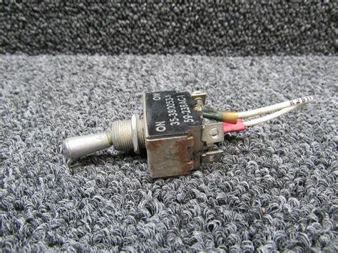 35 380053 1 Beechcraft 95 B55 Kulka Toggle Switch Assembly