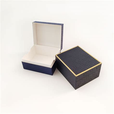 Square Simple Paper Package Gift Customized Packaging Box Bavora