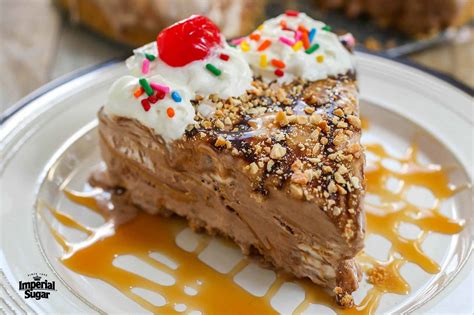 Cover and chill at least 4 hours before serving. Caramel Peanut Butter Sundae Pie | Imperial Sugar
