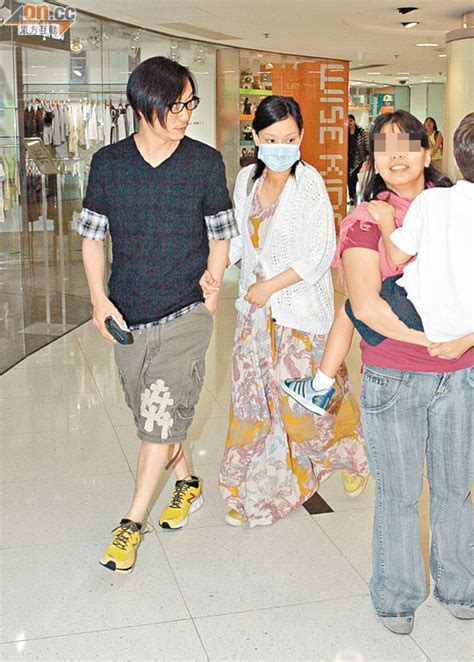 ronald cheng and pregnant girlfriend sammie appears first time in public entertainment 24h
