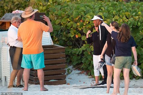 Oj simpson is spotted in st petersburg spending thanksgiving with children justin and sydney. OJ Simpson is spotted in St Petersburg spending ...