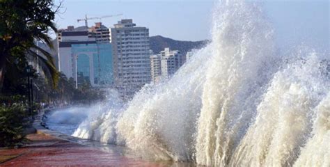 Contents 1 what is a tsunami 3 how tsunamis form — from other sources tsunamis are indeed waves, but unlike wind waves, they have a much larger wavelength. Piden incluir amenaza de tsunamis en protocolos de ...
