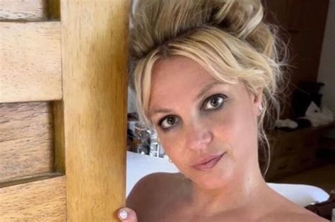 Fans Fresh Fears Over Britney Spears Latest Naked Snaps Following Tragic Miscarriage Irish