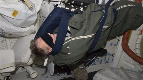 How Do Astronauts Sleep In Space Vlrengbr