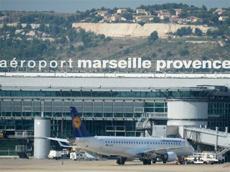Laéroport De Marseille En Pleine Envolée Challenges