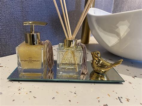 KIT DE LAVABO PARA BANHEIRO CUBO CRISTAL GLITTER DOURADO Angélica Arte e Luxo