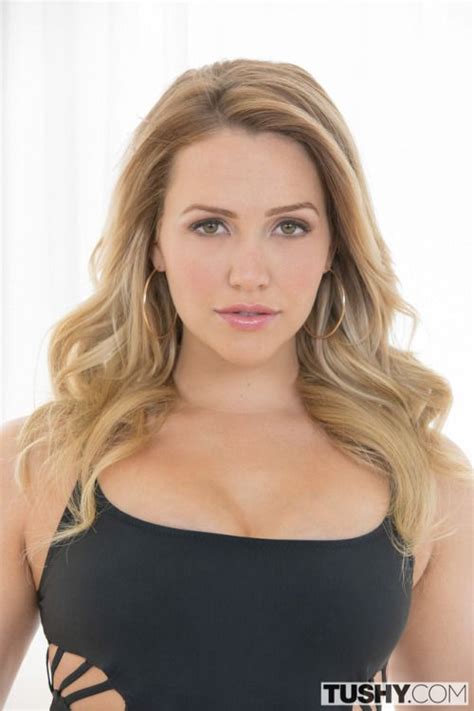 Nicky ferrari my husband is in a meeting, and i am hornny. Pin op Mia malcova