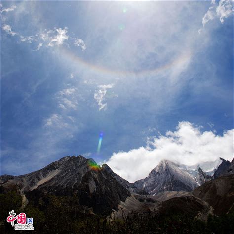 Breathtaking Scenery Of Yading Cn