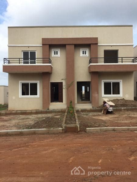 This 1 story unit has lots of amenities which include granite counter tops, ceramic tile in wet areas, gas log fireplace, crown molding, tiled shower, jaquzzi tub in master, all appliances including washer / dryer and 6 ft privacy fenced yard. Semi-detached Duplexes for Sale in Lokogoma District ...