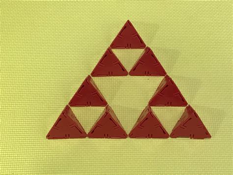 Triángulo de Sierpinski con Tetraedros Robotimáticas