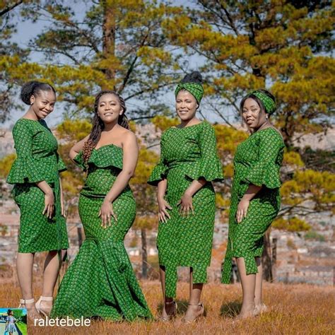 How To Wear Seshoeshoe Makoti Patterns In 2021 South African Traditional Dresses Shweshwe