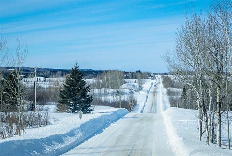 The 10 Best Winter Adventures In Quebec
