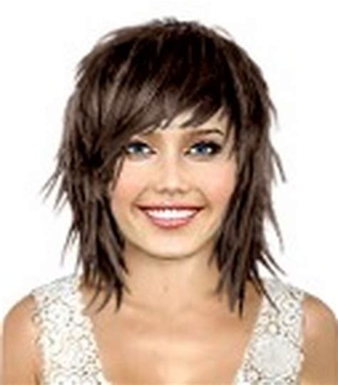 There are many other factors and methods used in feathering hair but this method works for basic feathering.trim and shaggy style.answerto get a feathered hairstyle it's best to ask for lots of. Razor cut medium hairstyles