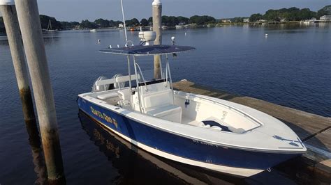 2005 Used Seacraft 25 Open Fisherman Center Console Fishing Boat For