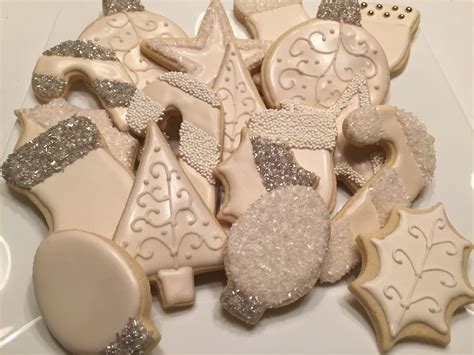Healthy green kitchen cookie craft giveaway. White on white Christmas decorated sugar cookies. Royal ...