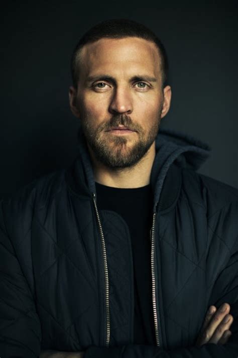 Tobias santelmann graduated from the oslo national academy of dramatic arts (khio) in 2006. Tobias Santelmann - Actor - CineMagia.ro