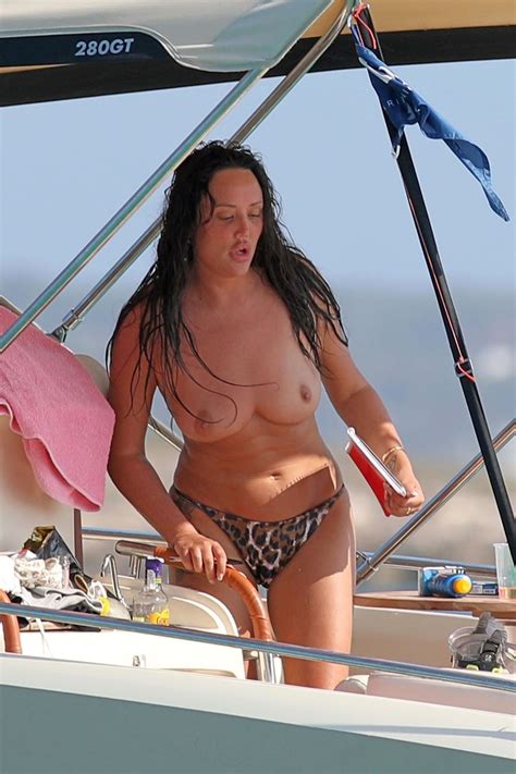 Charlotte Crosby Strips Off To Go Skinny Dipping In Cannes Celebrity My XXX Hot Girl