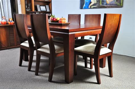 FD. Fausto Delgado & Cia.: Comedor en madera