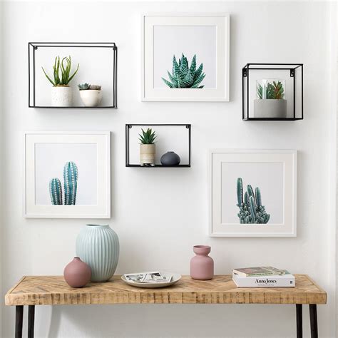 Photo Display Wall How To Display Framed Photographs On A Wall