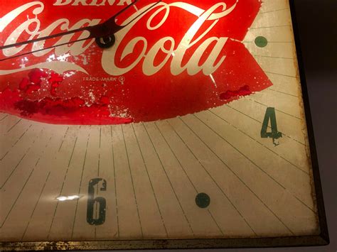 Vintage Coke Drink Coca Cola White Light Up 15x15 Wall Clock Electric