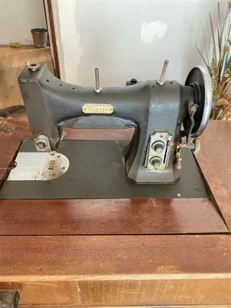 Vintage White Rotary Electric Sewing Machine Series 77 In Cabinet 250