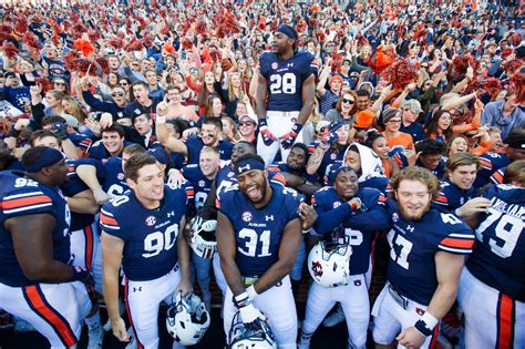 Here's the auburn football schedule with a full list of the tigers' 2020 opponents, game locations, with game times, tv channels coming as they're announced. Auburn Football: Post-spring game-by-game predictions for 2019