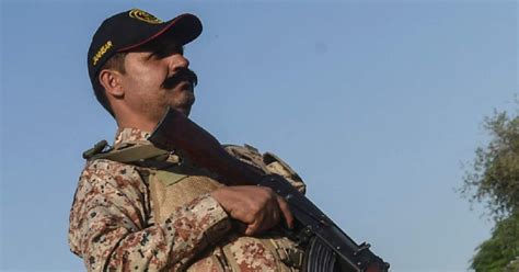 Attacks On Pakistan Army Bases Kill Four Soldiers 15 Insurgents New