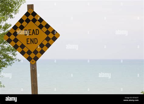 Dead End Sign Ontario Canada Hi Res Stock Photography And Images Alamy