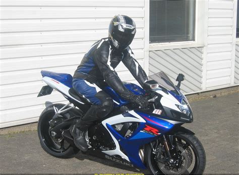 Know engine specs, safety and technical features, and dimensions at our dedicated variant pages. 2007 Suzuki GSX-R 750: pics, specs and information ...