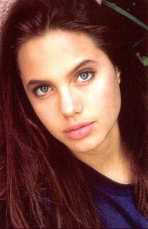 Angelina jolie is one of the most celebrated film stars of all time. Young Angelina Jolie - 28 Pics | Curious, Funny Photos ...