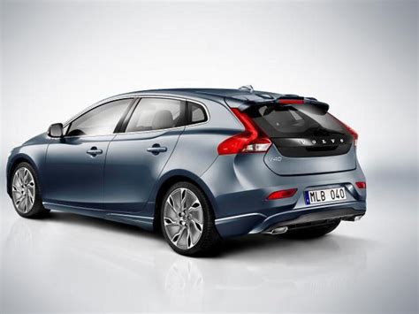 Information And Review Car 2013 Volvo V40