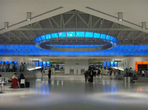 Jetblue Terminal 5 At Jfk A Shot Of Jetblues Awesome T5 A Flickr