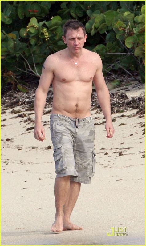 Daniel Craig Is St Barts Beach Buff Photo 1617771 Andy Cohen Bikini Daniel Craig Satskui