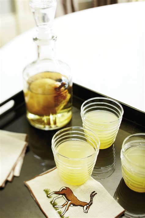 Navigating modern party etiquette can be tricky for both hosts and guests. Domestic Divas | Charleston SC | Charleston Magazine