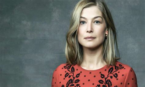 Rosamund Pike ‘im Happy Being No 2 The Guys Usually No 1 A