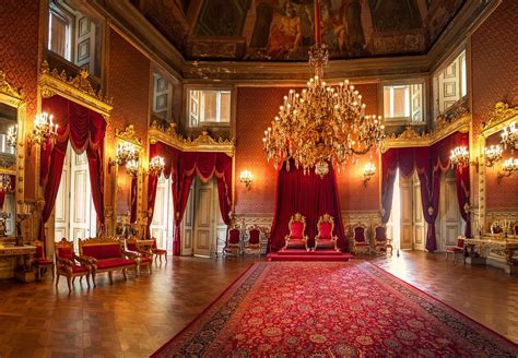 Il Palazzo Reale Di Napoli Allinterno Della Dinastia Borbonica