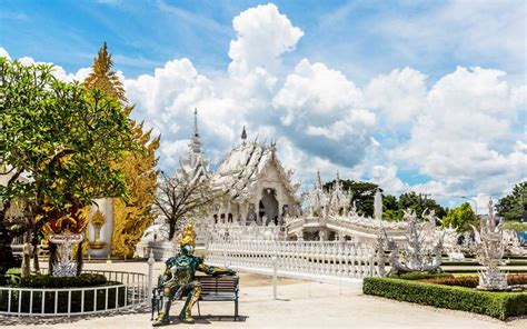 Chiang mai is one of the few places in thailand where it is possible to experience both historical and modern thai culture. White Temple Blue Temple Chiang Rai tour, Chiang Mai tour ...