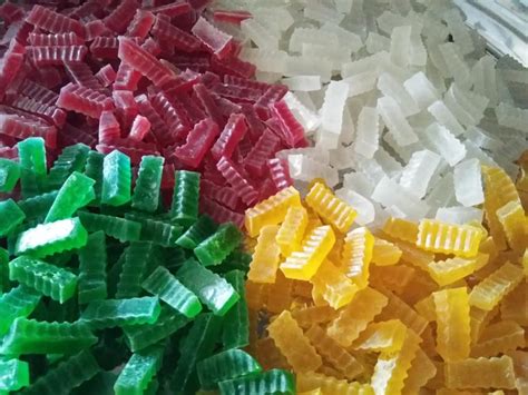 Agar agar kering ini memang cantik sesuai sebagai hantaran, sedap dimakan begitu sahaja dan yang paling penting boleh disimpan lama. Kena Jemur Agar-Agar Kering Paling Kurang 5 Hari, Barulah ...