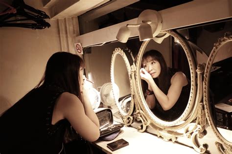 actress kōda riri brings artistic flair to japan s stripping world