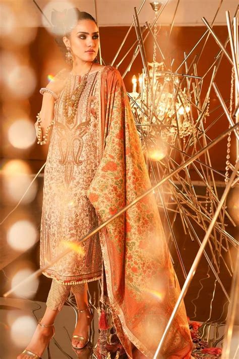 Pakistani Designer Eid Dresses With Embroidered Work Nameera By Farooq In 2020 Eid Outfits