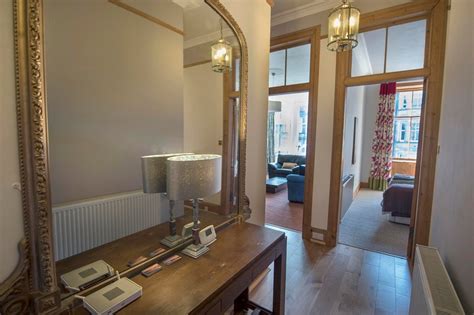 Alquileres vacacionales en edimburgo accesibles en sillas de ruedas; Alquiler apartamento en Edimburgo, Escocia con acceso a internet - Niumba
