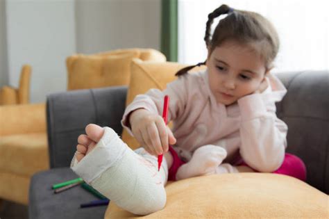 390 Child Broken Leg Stock Photos Pictures And Royalty Free Images Istock