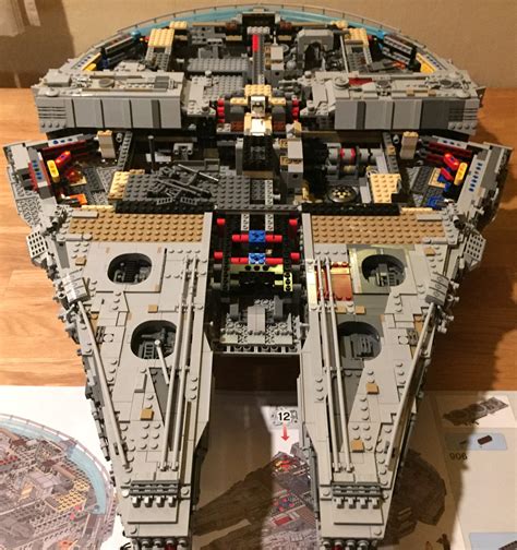 Lego Star Wars Ucs Millennium Falcon 75192 F
