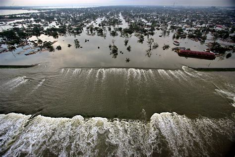 Hurricane Katrina Powerful Photos Of The Storm That Devastated New Orleans 9 Years Ago Ibtimes Uk