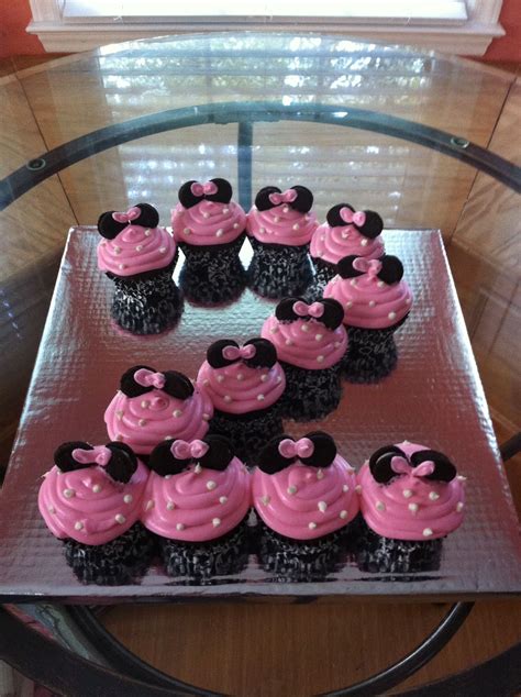 Minnie Mouse Cupcakes For 2nd Birthday Peter Brown Bruidstaart