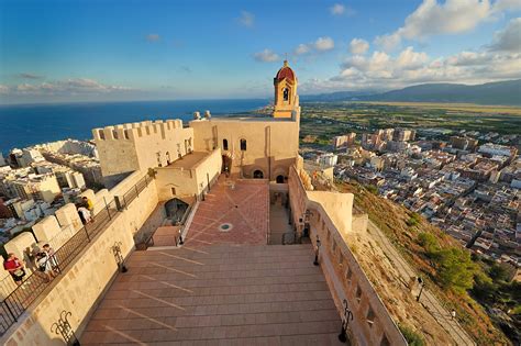 1300 yd from city center 1600 yd from cullera lighthouse. Castillo_de_Cullera | 7TeleValencia