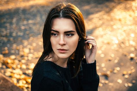 4518348 Sweater Portrait Looking Away Leaves Face Women Outdoors Depth Of Field Women