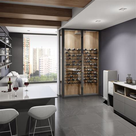 Les 5 étagères en bois de hêtre sont amovibles et peuvent être. Magnifique cave à vin vitrée dans un condo. La solution ...